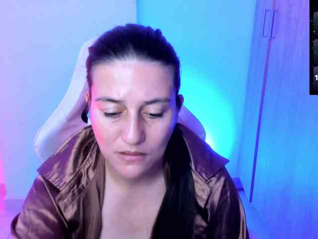 Saskyaajohnson webcam