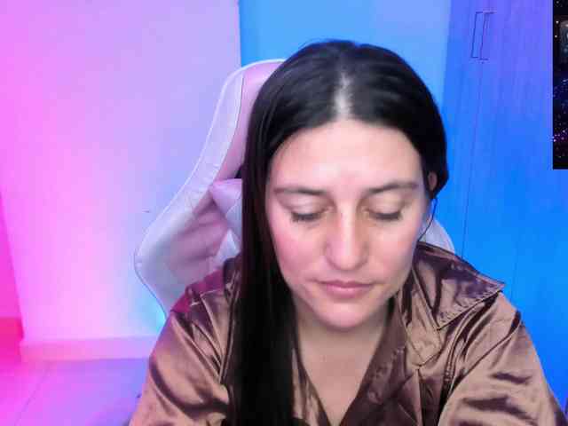 Saskyaajohnson webcam