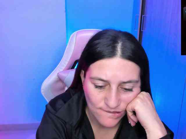 Saskyaajohnson webcam