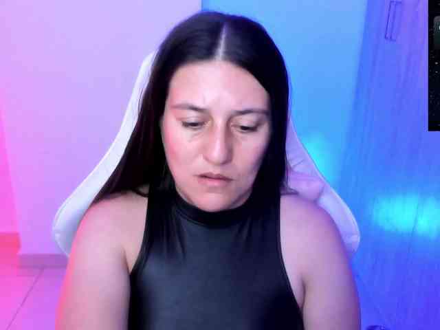 Saskyaajohnson webcam