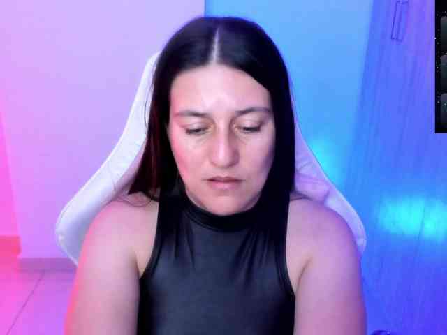 Saskyaajohnson webcam