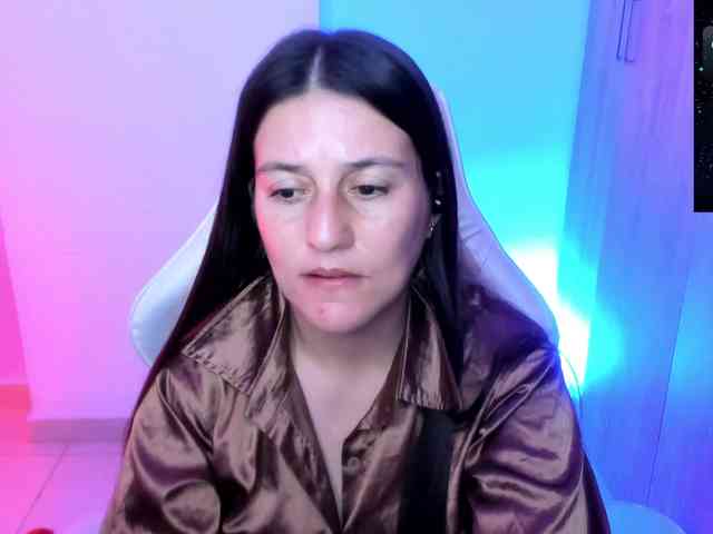 Saskyaajohnson webcam