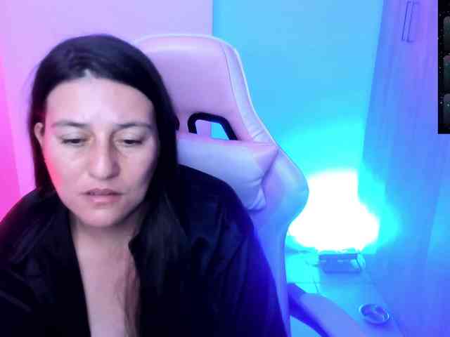 Saskyaajohnson webcam
