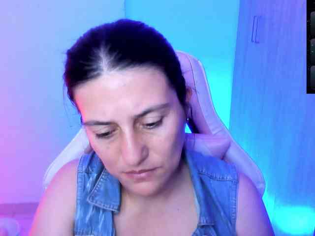 Saskyaajohnson webcam