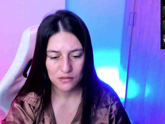 Saskyaajohnson webcam