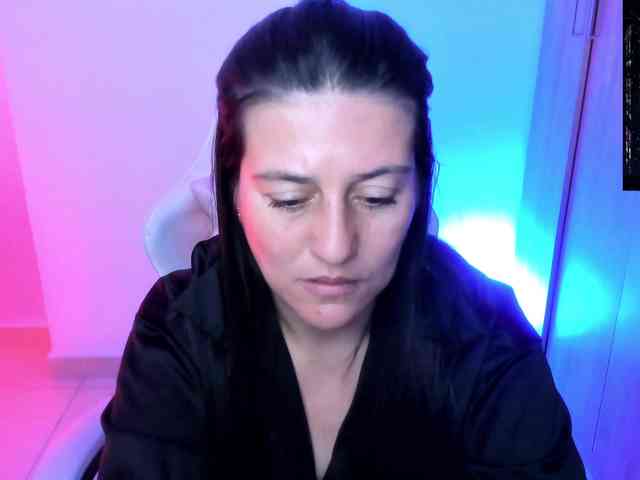 Saskyaajohnson webcam