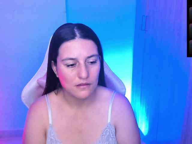 Saskyaajohnson webcam