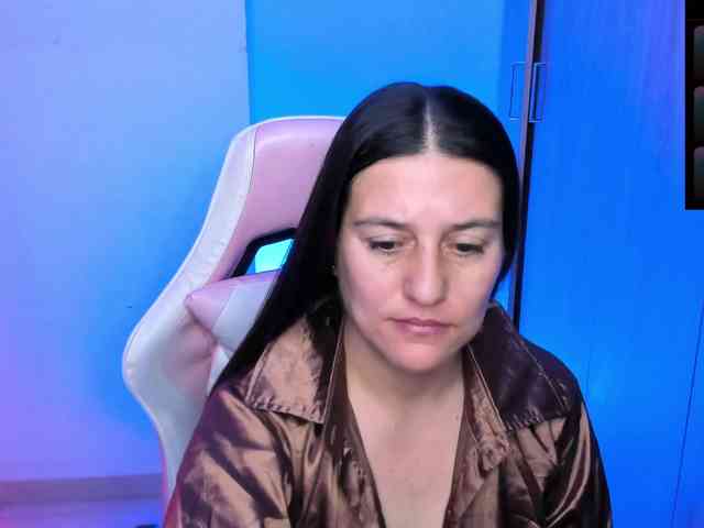 Saskyaajohnson webcam