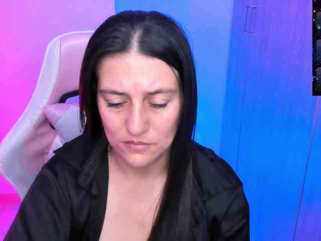 Saskyaajohnson webcam