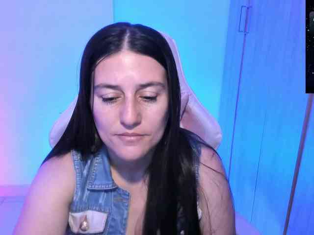 Saskyaajohnson webcam