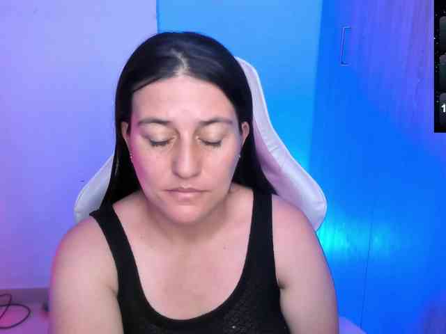 Saskyaajohnson webcam