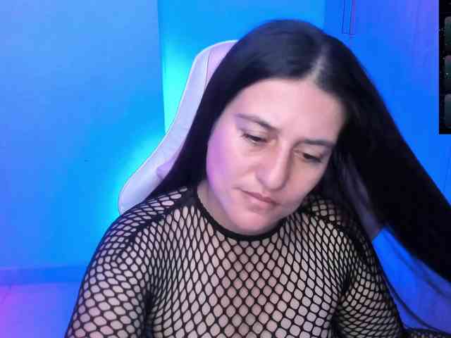 Saskyaajohnson webcam
