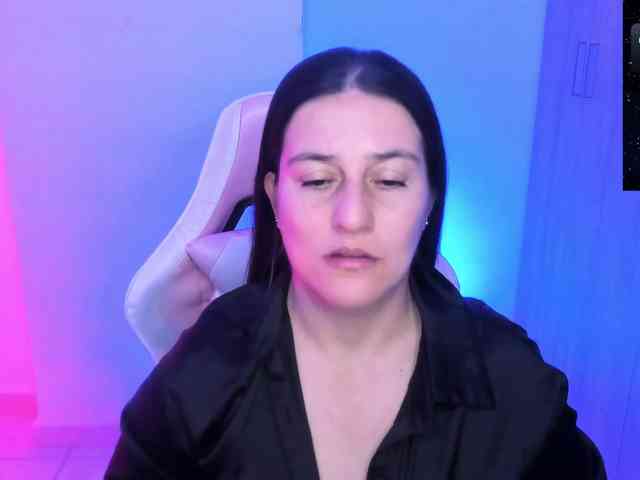 Saskyaajohnson webcam