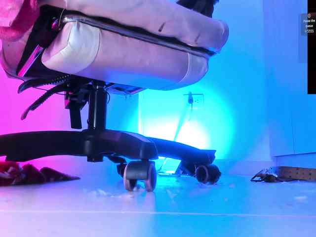 Saskyaajohnson webcam