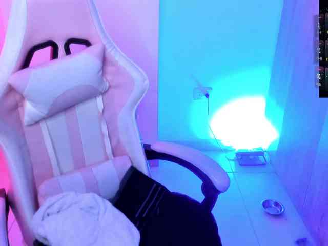 Saskyaajohnson webcam