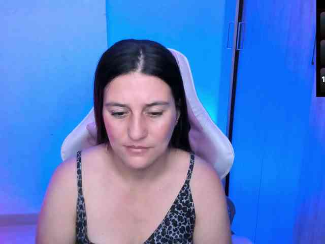 Saskyaajohnson webcam