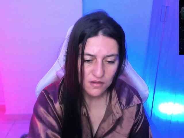 Saskyaajohnson webcam