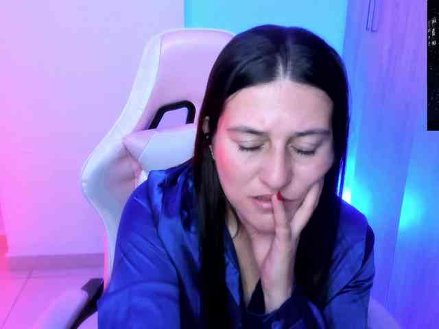 Saskyaajohnson webcam