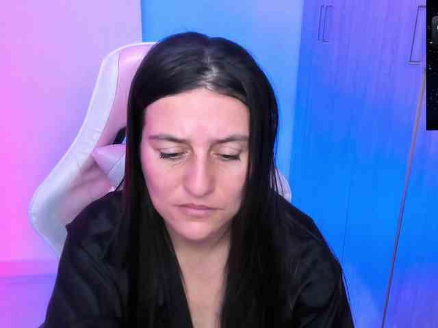 Saskyaajohnson webcam