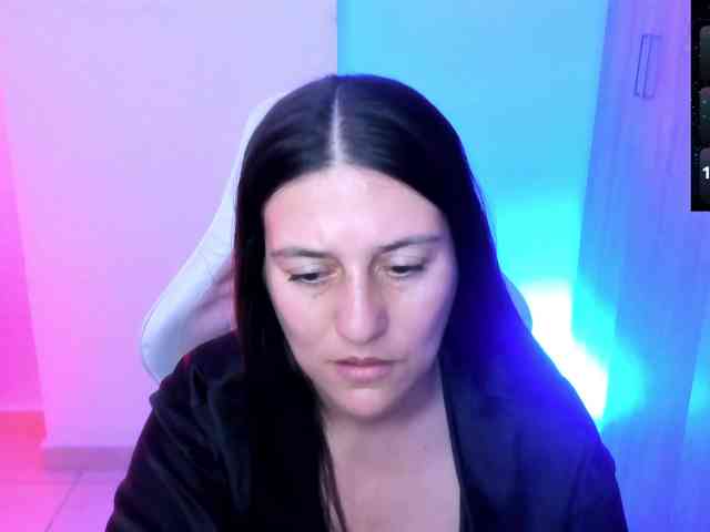 Saskyaajohnson webcam