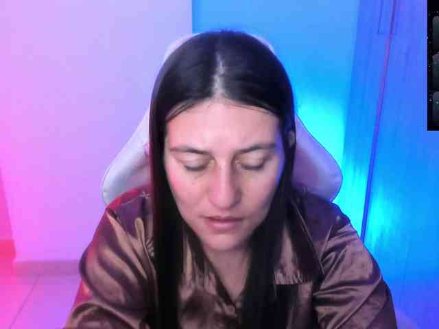 Saskyaajohnson webcam
