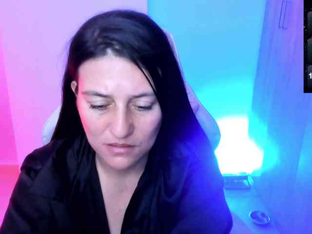 Saskyaajohnson webcam