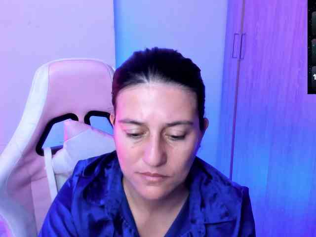 Saskyaajohnson webcam
