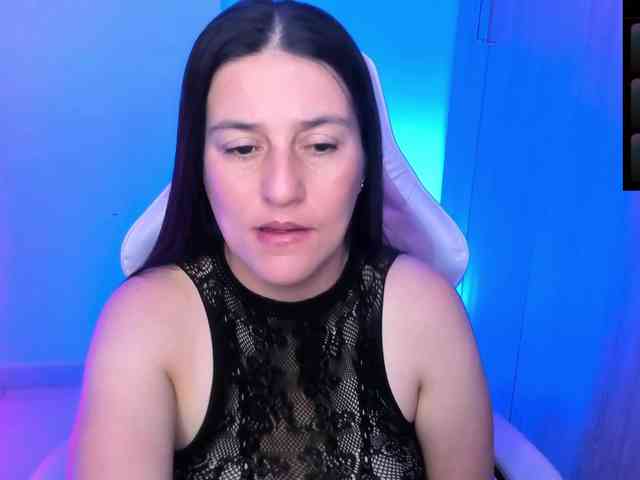 Saskyaajohnson webcam