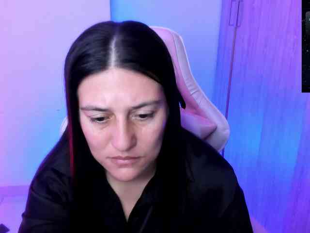 Saskyaajohnson webcam