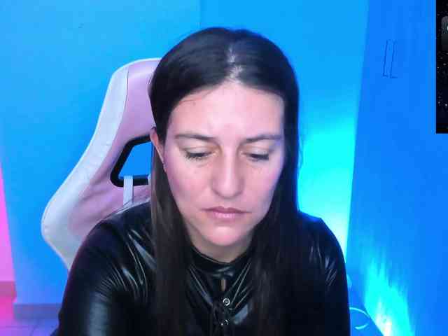 Saskyaajohnson webcam