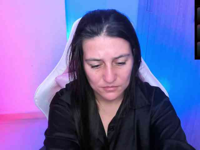 Saskyaajohnson webcam