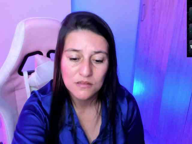 Saskyaajohnson webcam