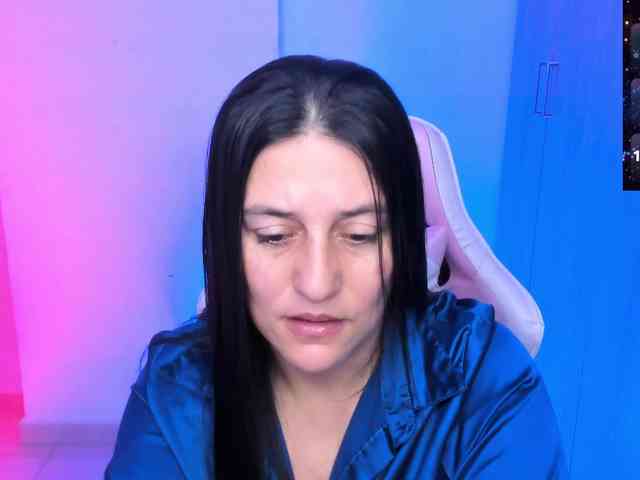 Saskyaajohnson webcam