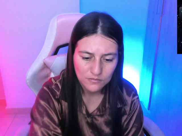 Saskyaajohnson webcam