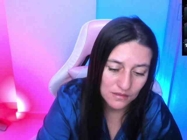 Saskyaajohnson webcam