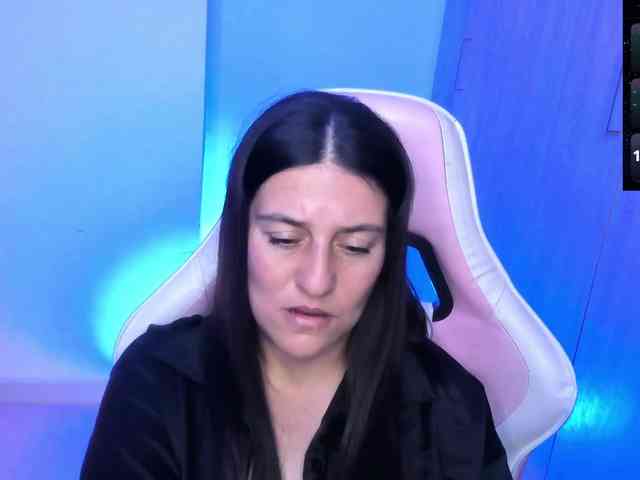 Saskyaajohnson webcam