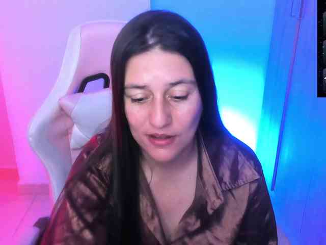 Saskyaajohnson webcam