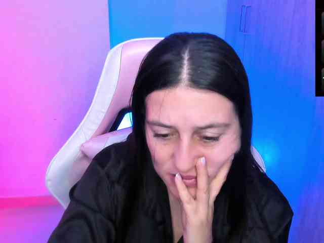 Saskyaajohnson webcam