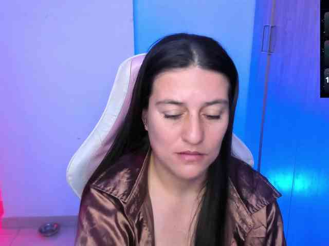 Saskyaajohnson webcam