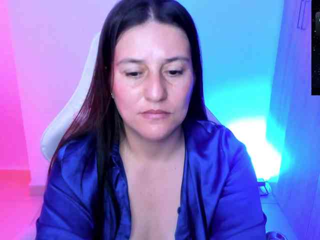 Saskyaajohnson webcam