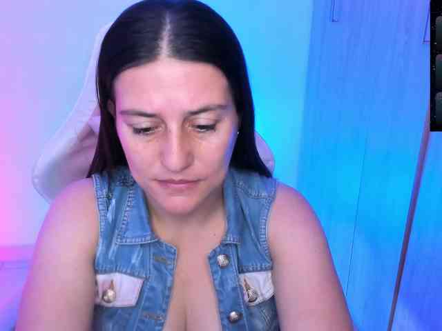 Saskyaajohnson webcam