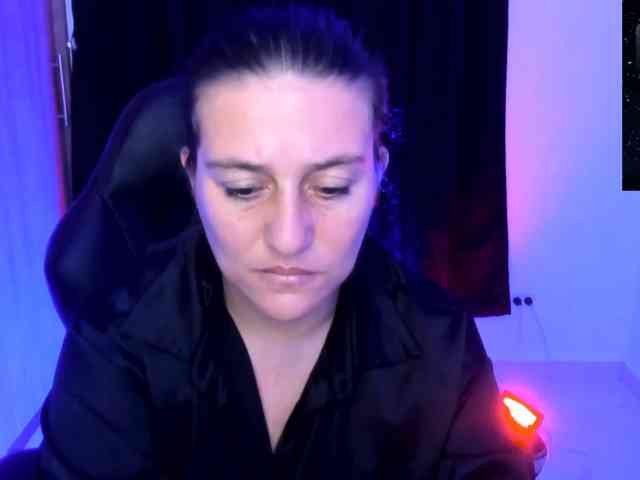 Saskyaajohnson webcam
