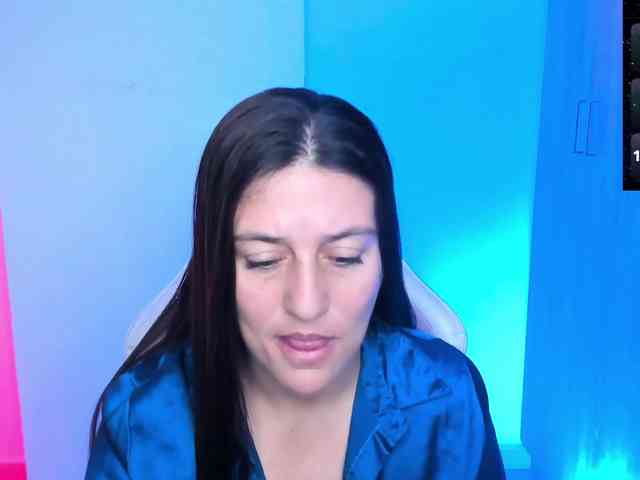 Saskyaajohnson webcam