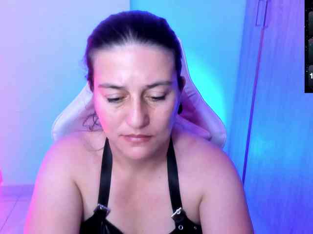 Saskyaajohnson webcam