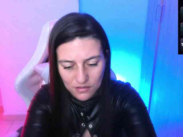 Saskyaajohnson webcam