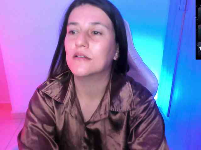 Saskyaajohnson webcam