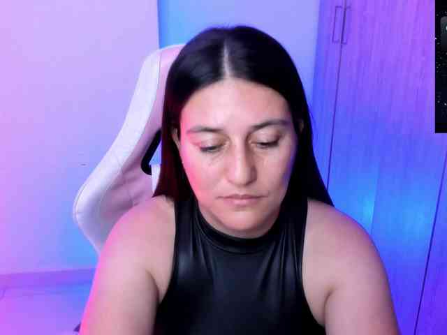 Saskyaajohnson webcam