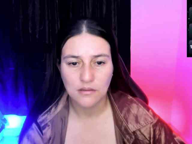 Saskyaajohnson webcam