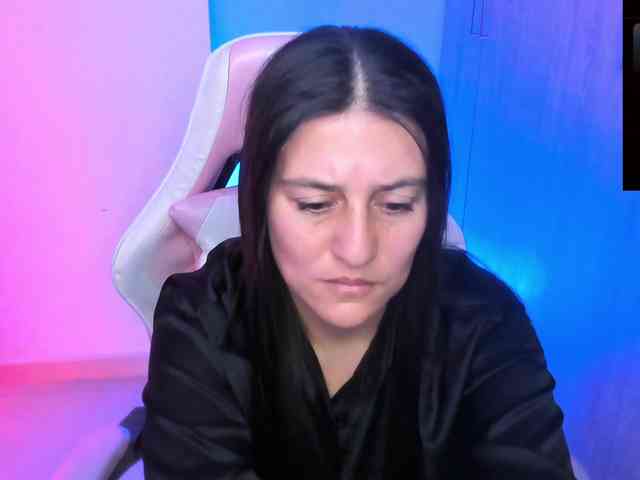 Saskyaajohnson webcam