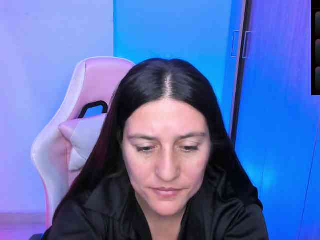 Saskyaajohnson webcam